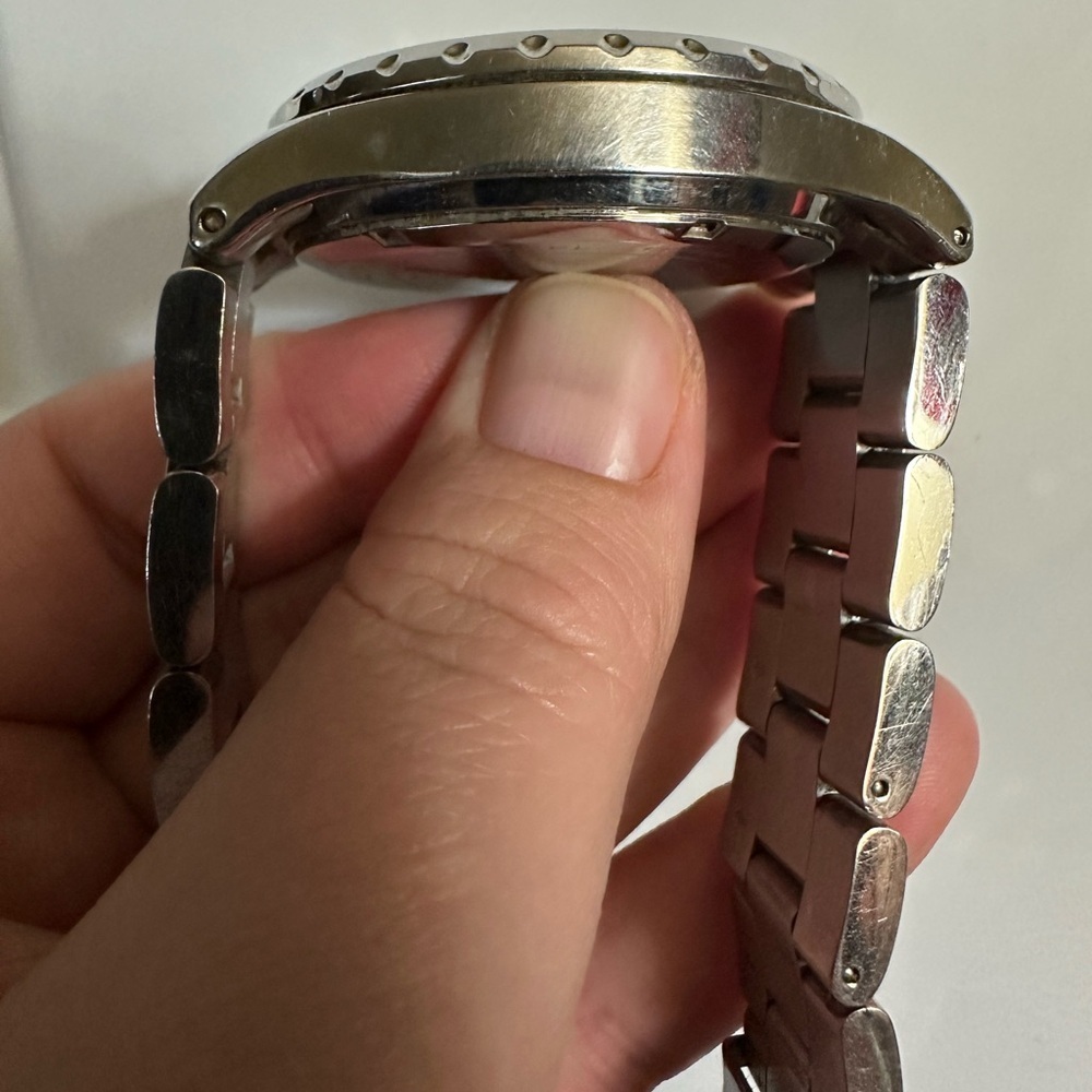 Michael Kors Silver watch with Crystal Bezel - Picture 8 of 11
